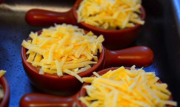 Жульен с вешенками и баклажанами