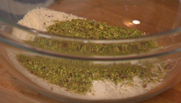 Печенье «Мадлен» с фисташками 