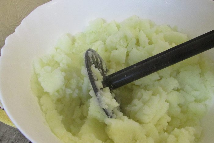 Запеканка из картофеля и цветной капусты с прованскими травами и кунжутом