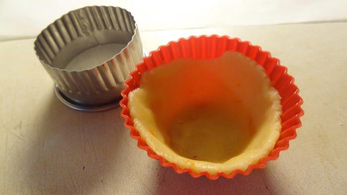 Клюквенные пирожные с меренгой