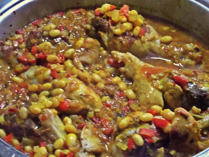 Карри с курицей и фасолью