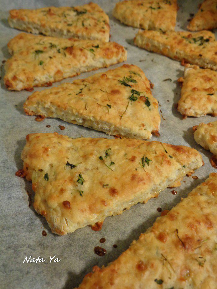 Дачные сконы с тимьяном