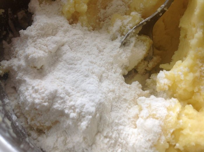 Картофельные гнезда с курицей и грибами