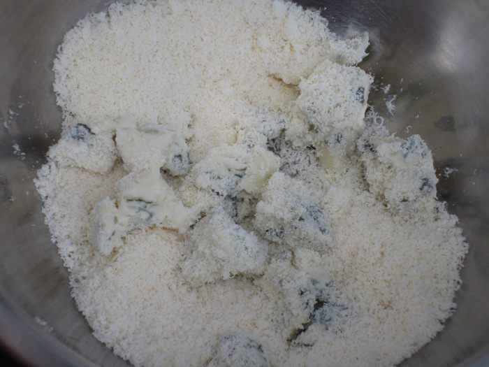 Сырное печенье с горгонзолой