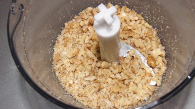 Сырно-ореховые закусочные шарики