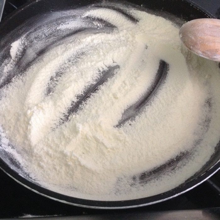 Легкий кофейный бисквит с кокосовым муссом