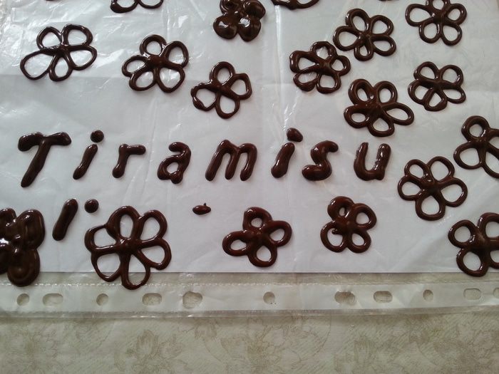 Творожный тирамису с кусочками какао-желе