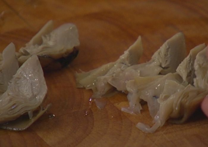 Средиземноморский салат с фасолью и артишоками 