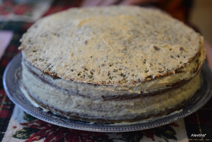 Маковый торт с вареной сгущенкой