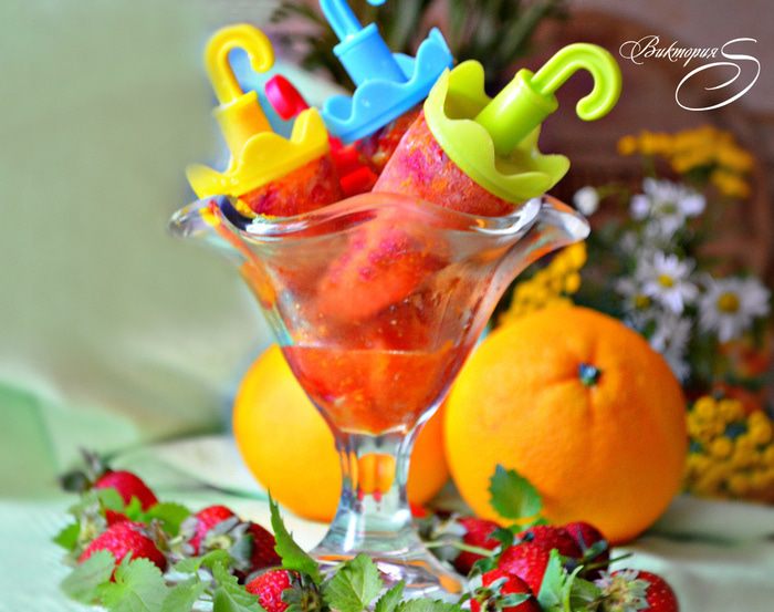 Сорбе из мандаринов и клубники