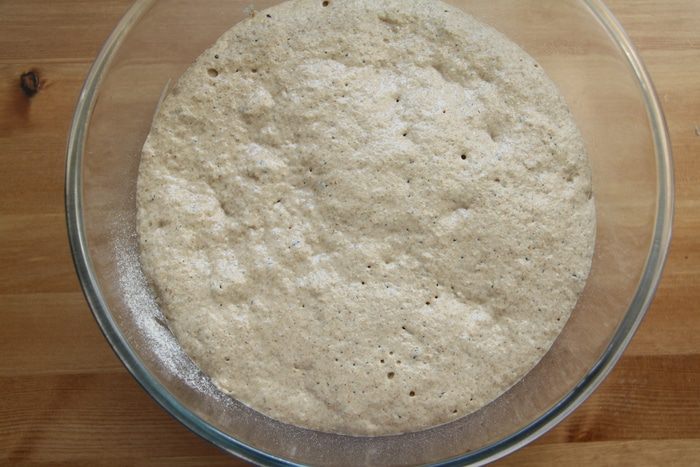 Анисовый хлеб на темном пиве