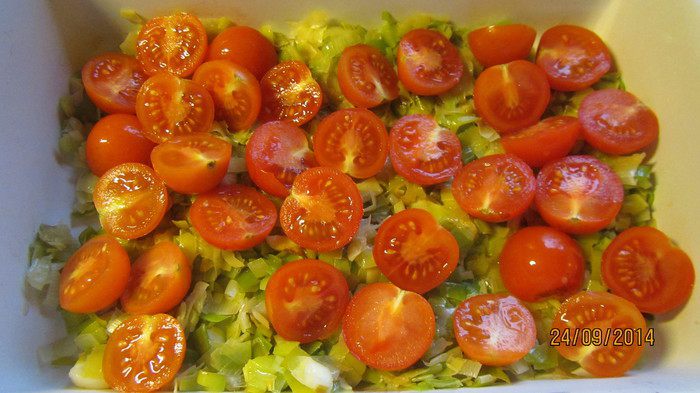 Лосось с луком-пореем 