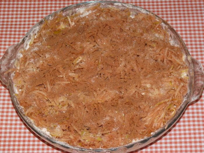 Болгарский пирог с творогом и яблоками
