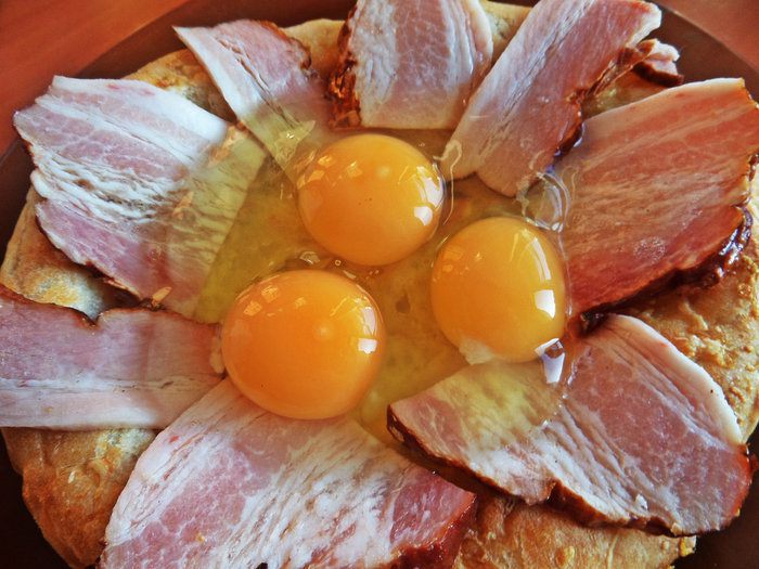 Лепешка с &amp;quot;глазуньей&amp;quot;