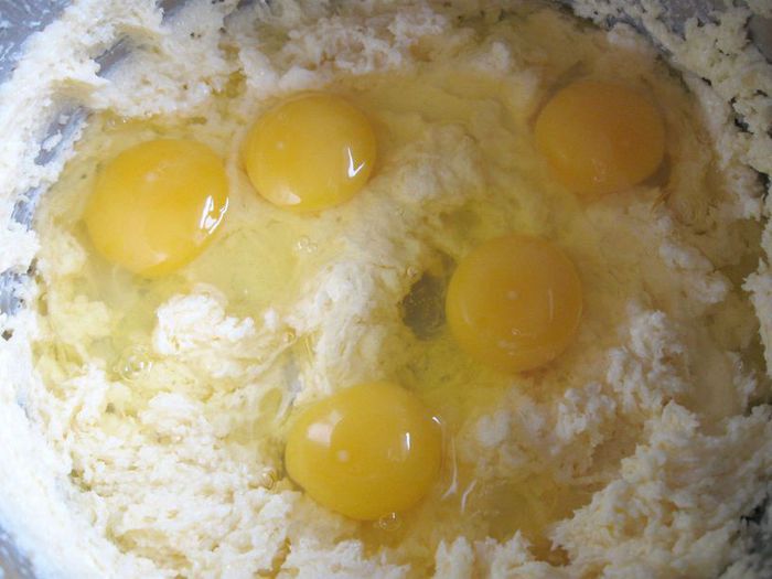 Шарлотка с яблоками