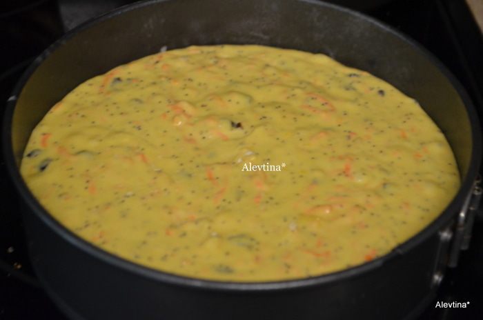 Морковный кекс со сливой