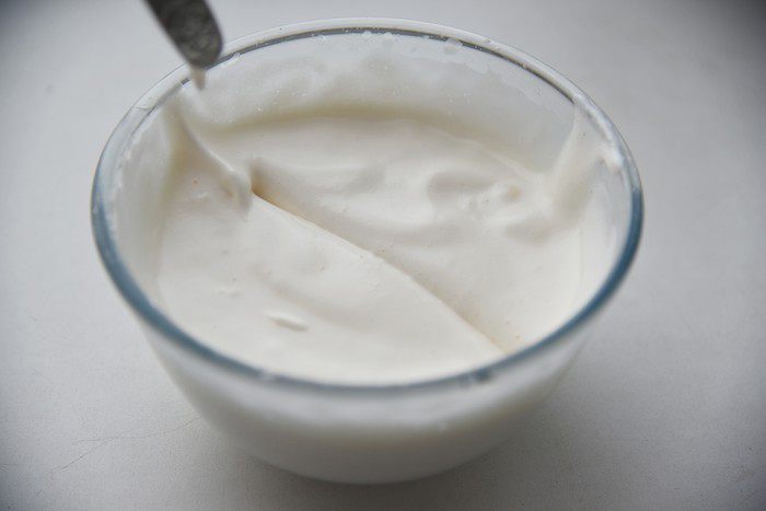 Шарлотта с манго