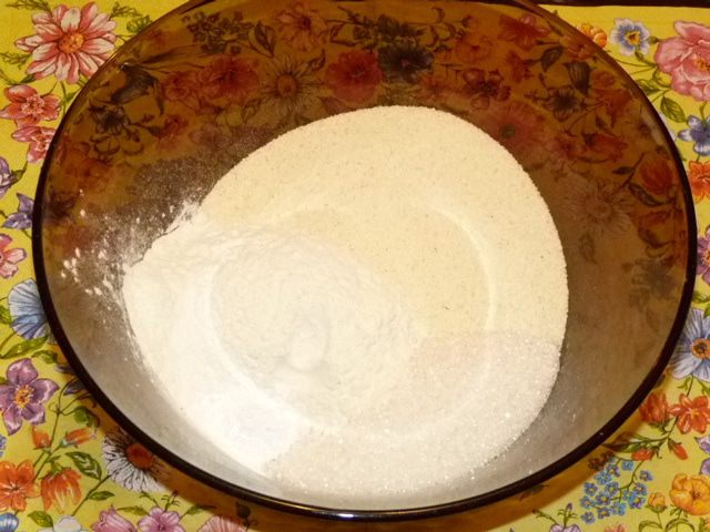 «Сухой» яблочный пирог с корицей и вяленной клюквой