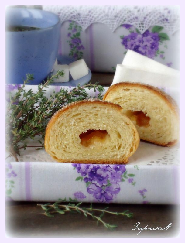 Булочки слоеные с джемом и вареной сгущенкой