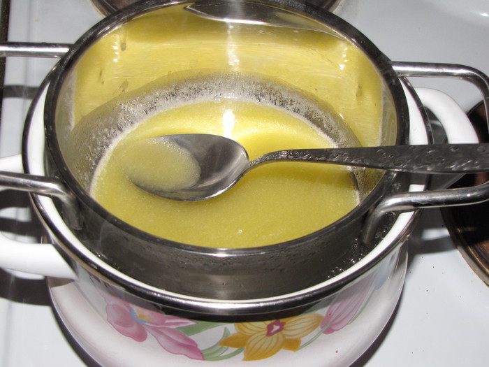 Чайный медовик с грецкими орехами