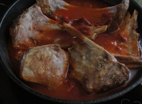 Бараньи ребрышки, тушеные с овощами