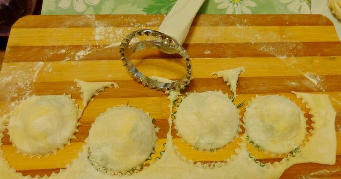 Равиоли с фетой, зеленью и сюрпризом