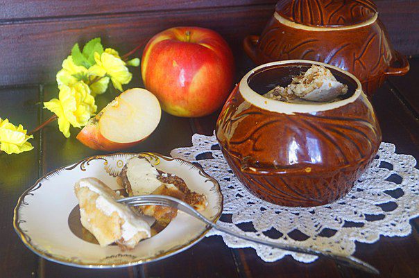 Блинчики-малышки с творогом в горшочках