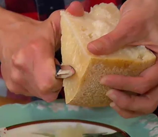 Салат с пекорино и орехами пекан