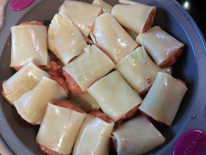 Паккери (Paccheri), фаршированные под соусом бешамель со шпинатом 