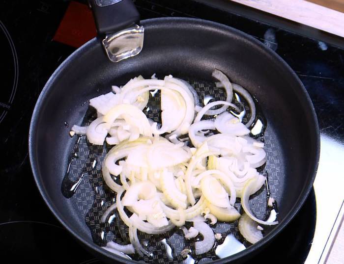 Запеканка из картофеля и брюссельской капусты 