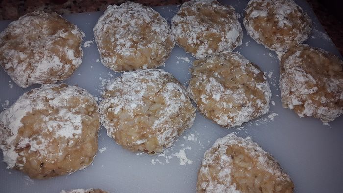 Котлеты с тунцом и рисом
