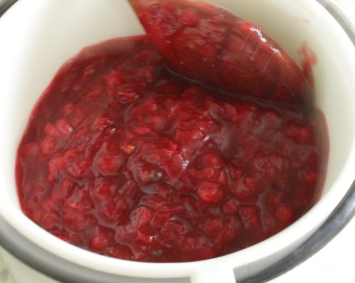 Торт-безе с брусничным курдом