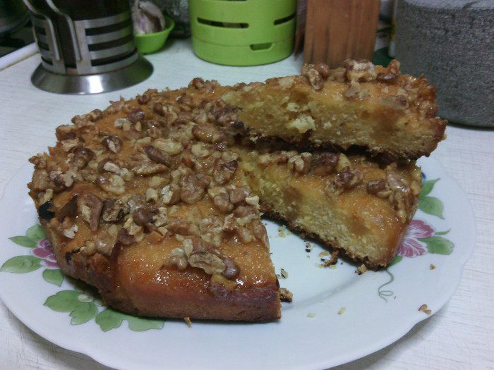 Тыквенный пирог с лимонной заливкой и орехами