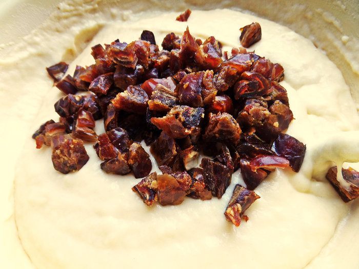 Маффины с финиками и семечками