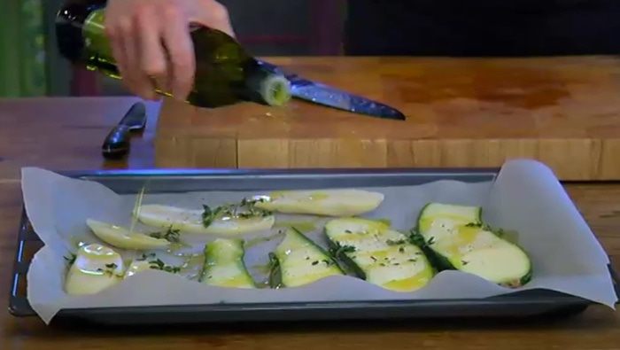 Закуска из тунца с цукини и картофелем