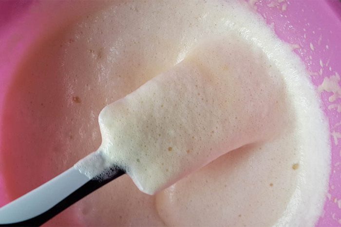 Бисквитный торт с вареной сгущенкой