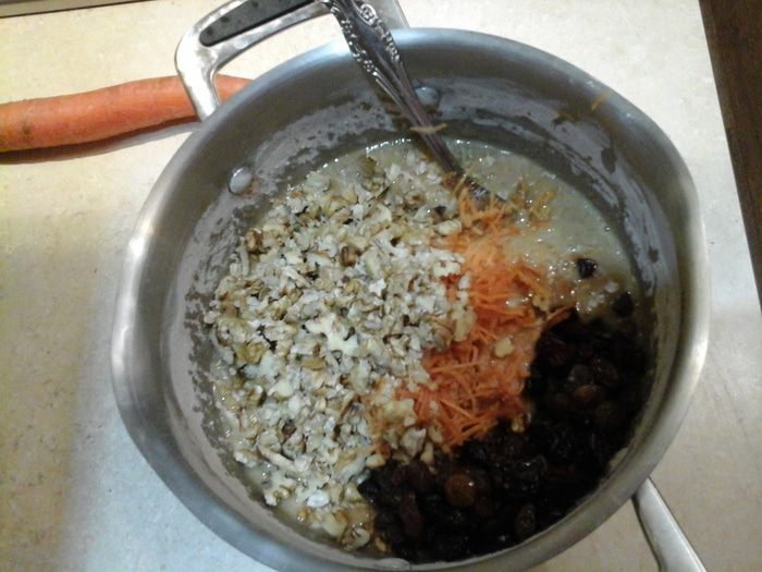Морковный пирог «Мираж» с грецкими орехами и изюмом