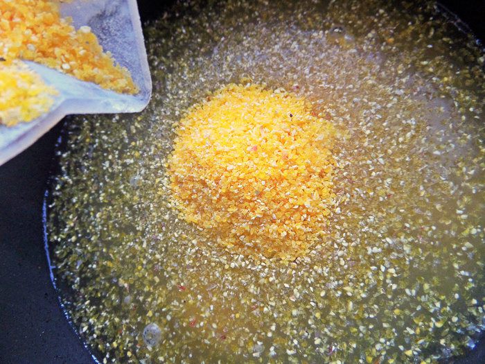 Полента с беконом и овощами