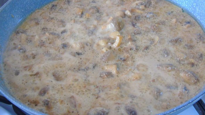 Курица в горчичном соусе с грибами 
