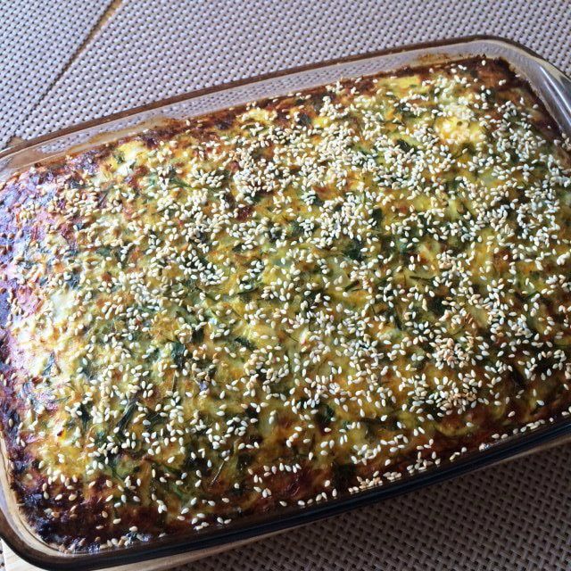 Картофельная запеканка с брынзой и шпинатом