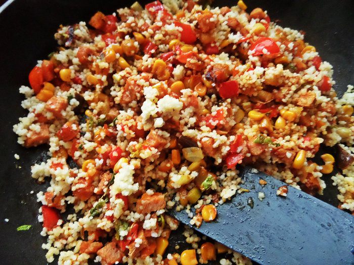 Кускус с овощами и ветчиной