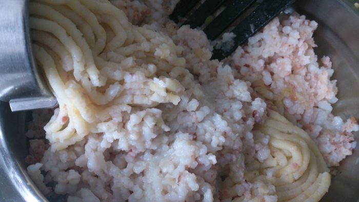 Котлеты из кальмаров в кунжутной панировке