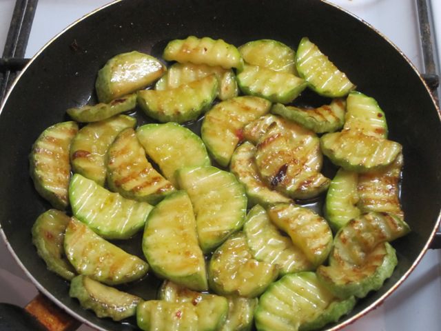 Салат из обжаренных овощей