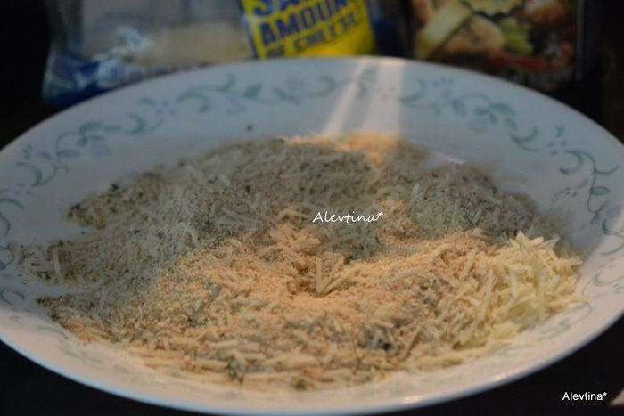 Куриные грудки с пармезаном