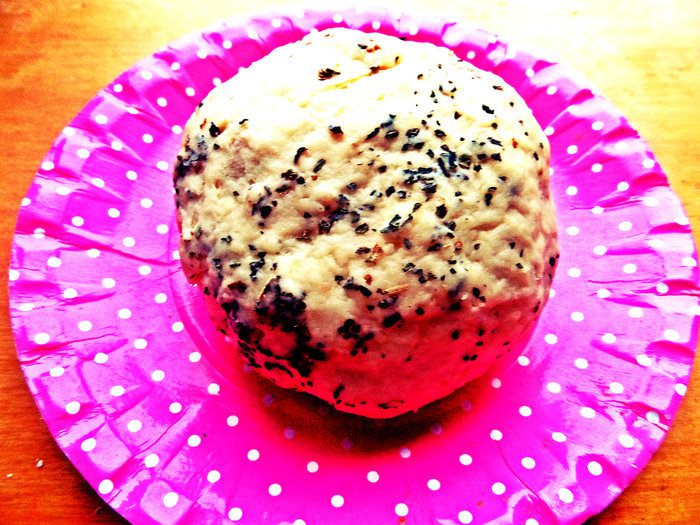 Сырные мини-пирожки с овощами и маслинами