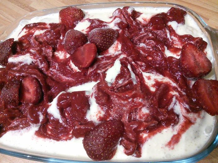 Ванильно-клубничное мороженое а-ля Тирамису 