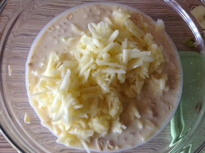 Яблочные оладьи с овсянкой