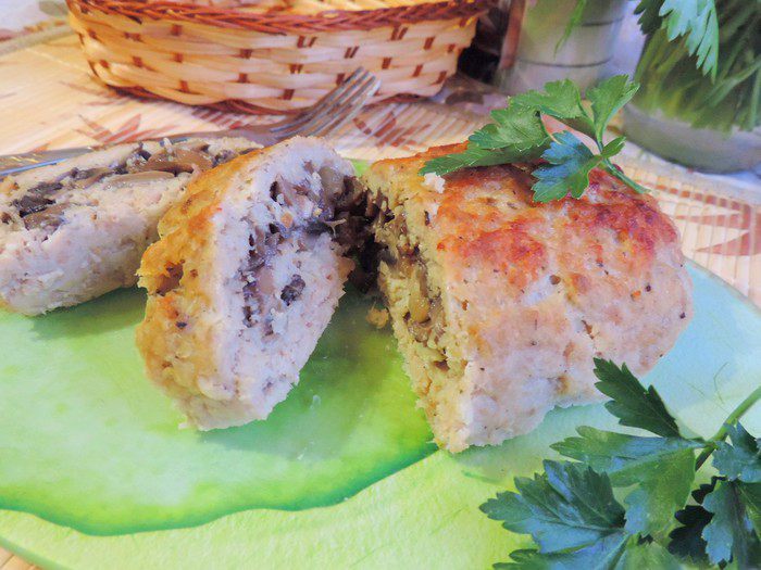 Рулет из фарша с начинкой
