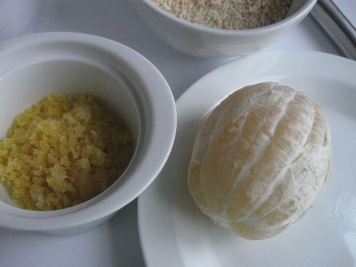 Лимонная улитка с миндалем (Chiocciola al limone con farcia alle mandorle)