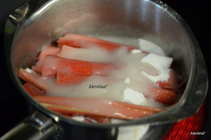 Английский десерт с ревенем